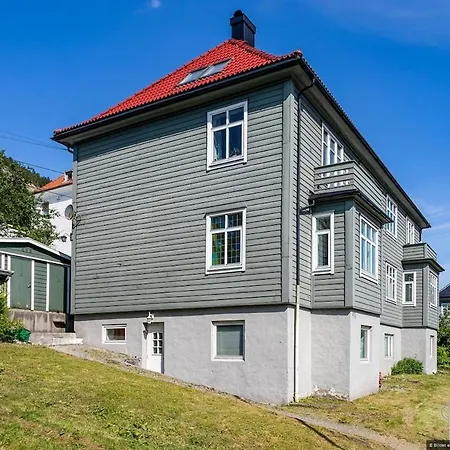 Appartement Pleasant 3-room Overlooking Mountains And Bergen